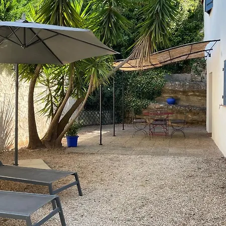 Appart. bas de villa de 50m2 avec parking privatif La Ciotat Extérieur photo